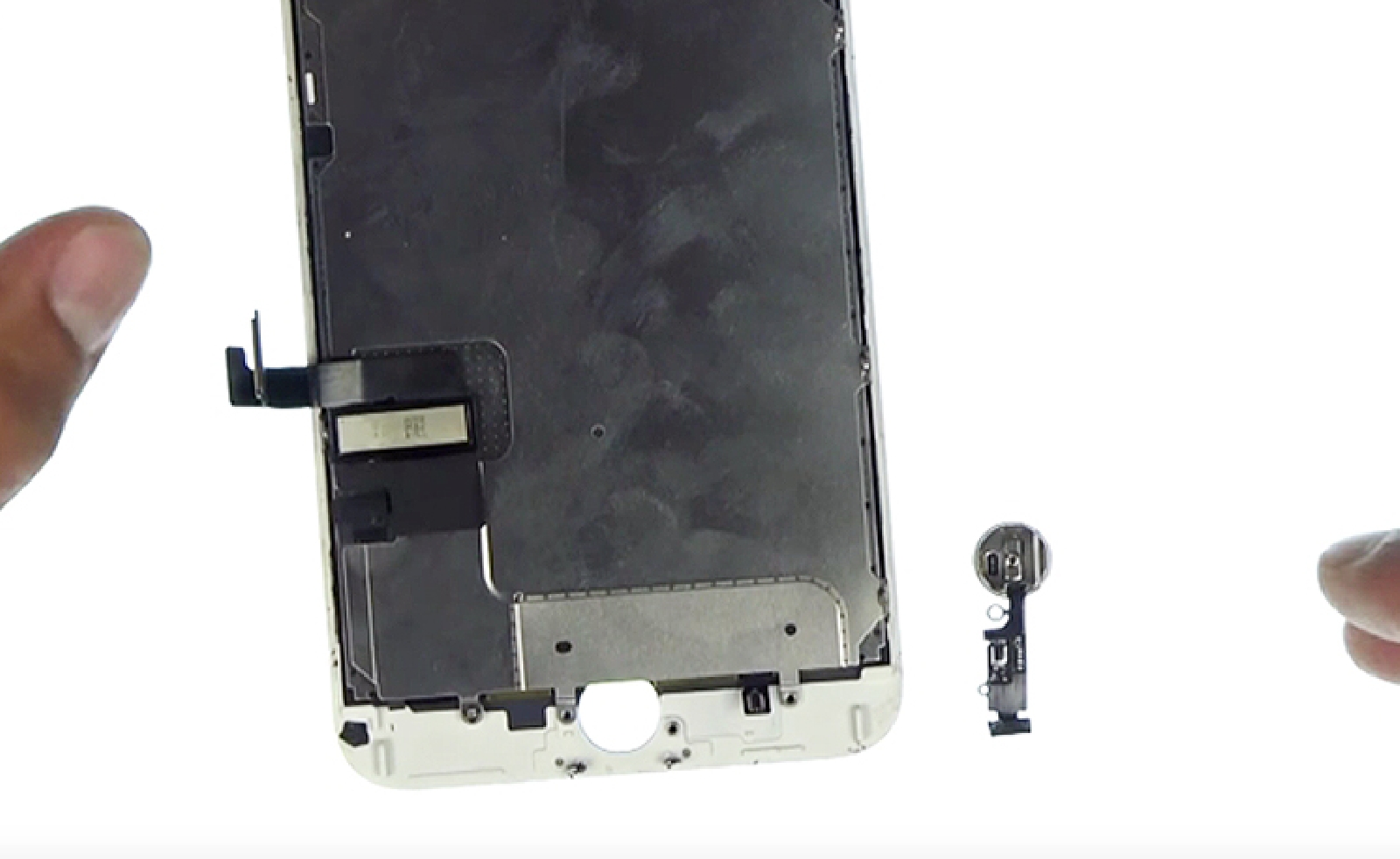 Changement d'écran complet pré-monté (châssis+vitre+LCD) sur iPhone 7 Plus photo 3